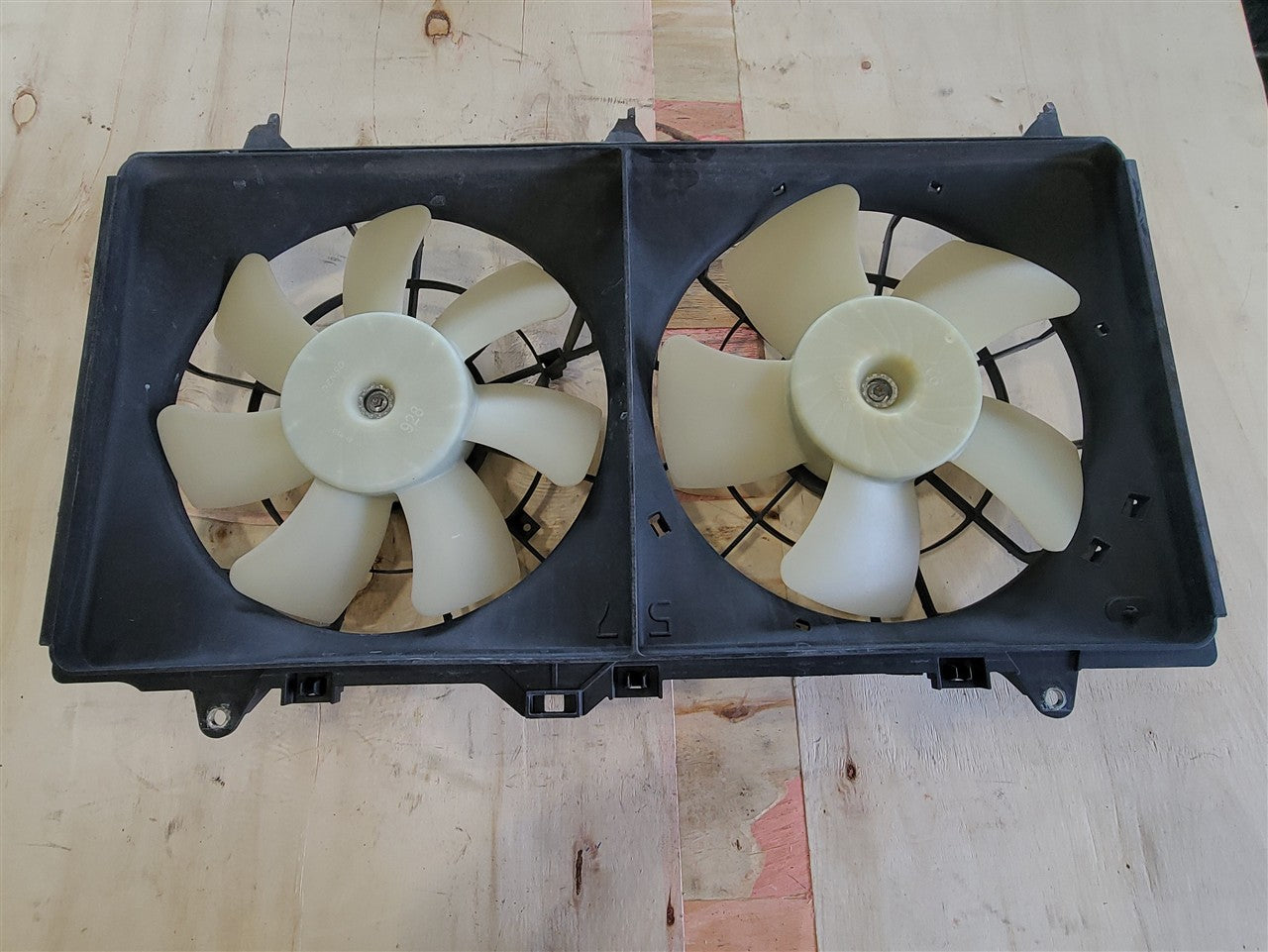 2014 CAMARO RADIATOR COOLING FANS DUAL 61K 33718 - image 1