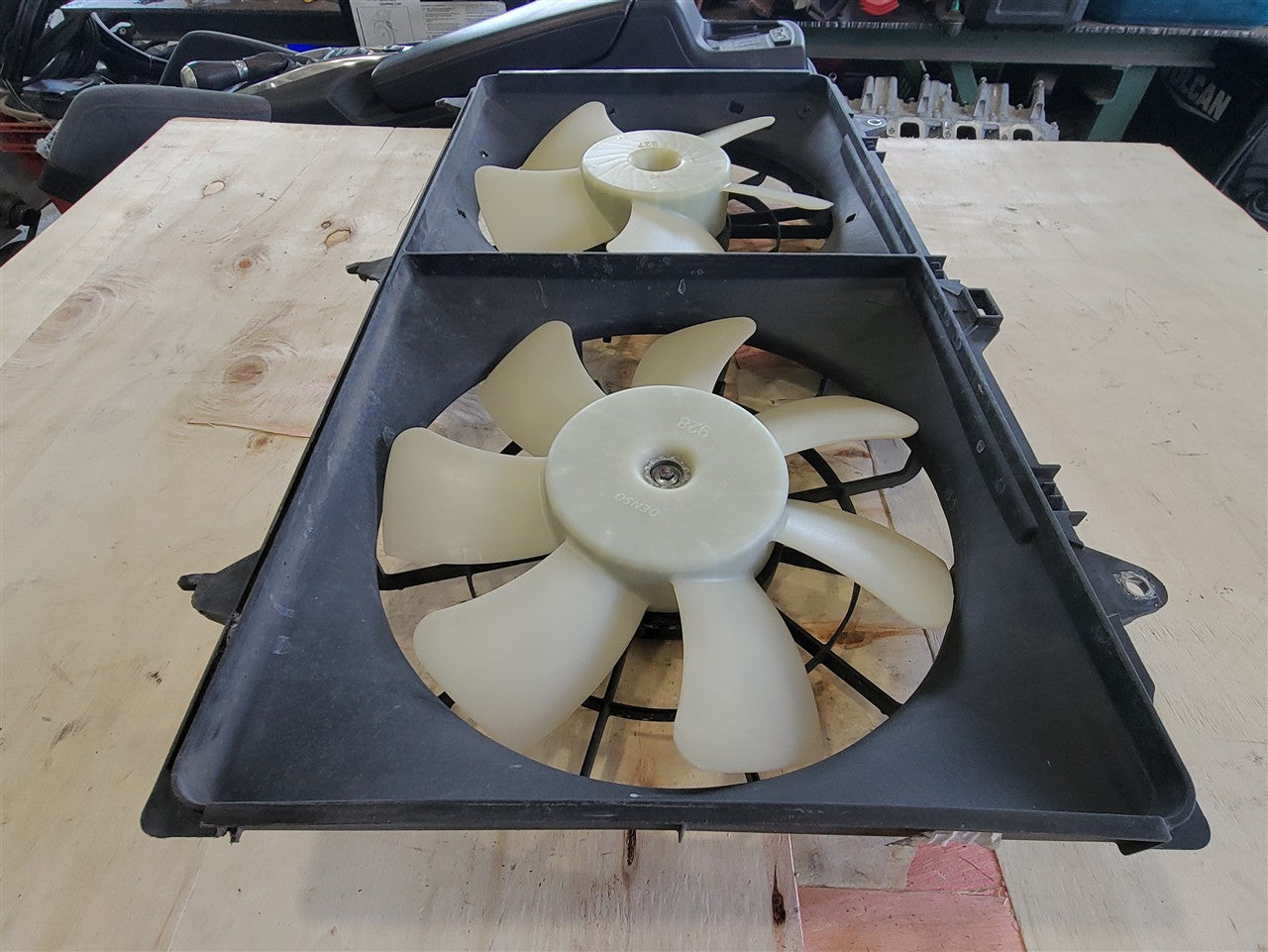 2014 CAMARO RADIATOR COOLING FANS DUAL 61K 33718 - image 5