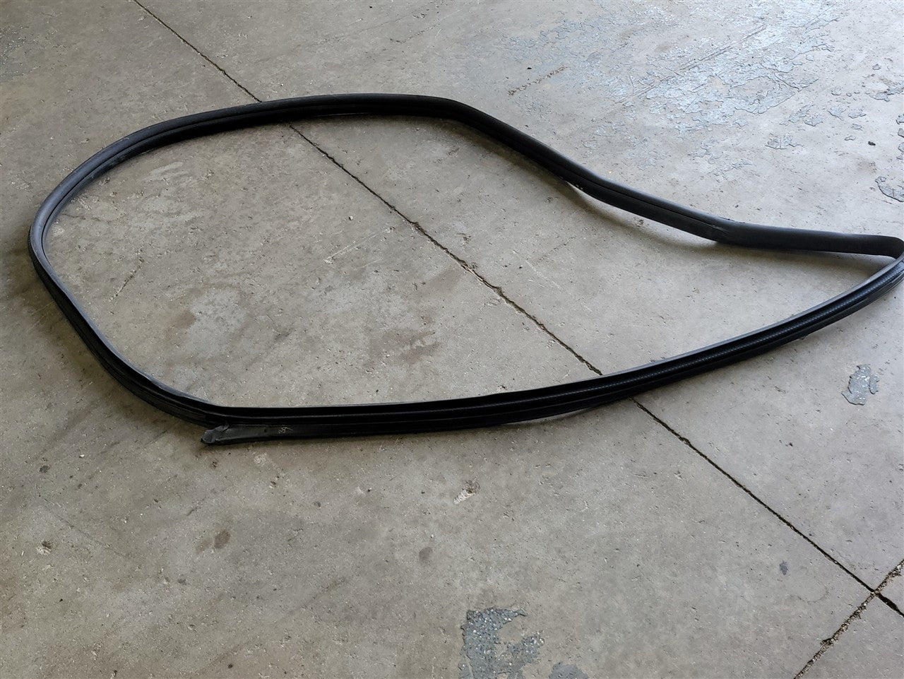 2013 CAMARO LH DRIVER DOOR WEATHERSTRIP 33720 - image 8