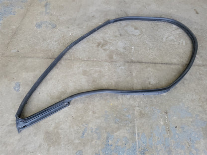 2013 CAMARO LH DRIVER DOOR WEATHERSTRIP 33720 - image 10