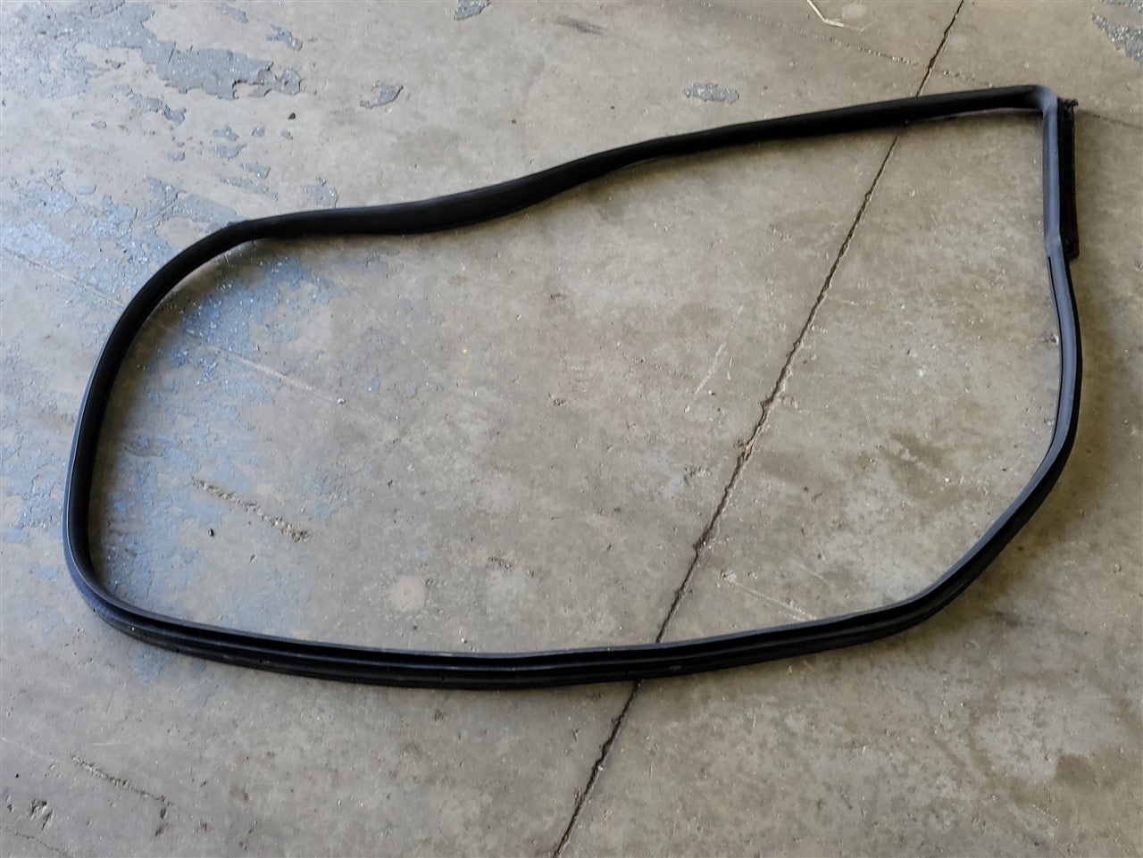 2013 CAMARO RH PASSENGER DOOR WEATHERSTRIP 33721 - image 8