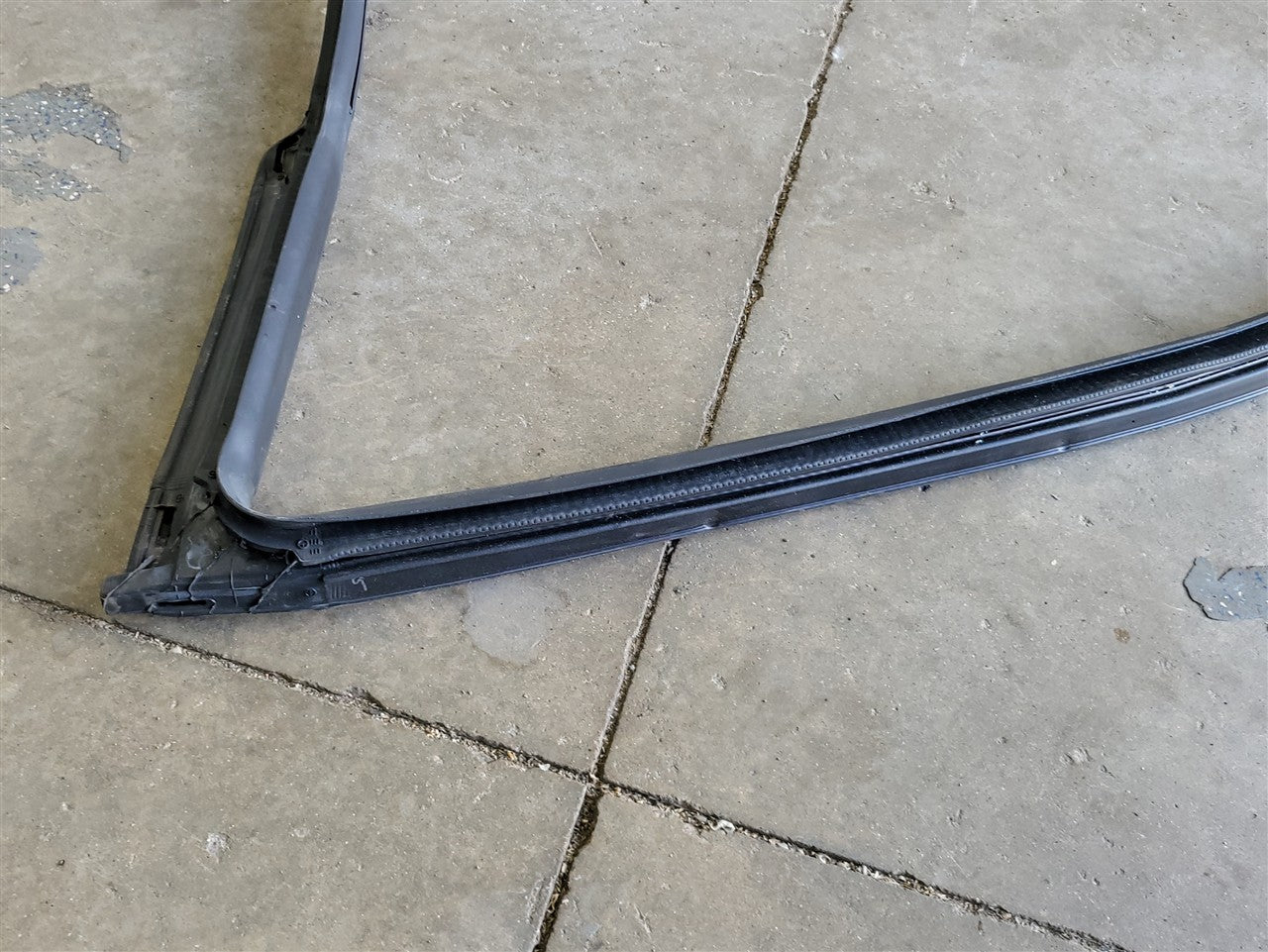 2013 CAMARO RH PASSENGER DOOR WEATHERSTRIP 33721 - image 10