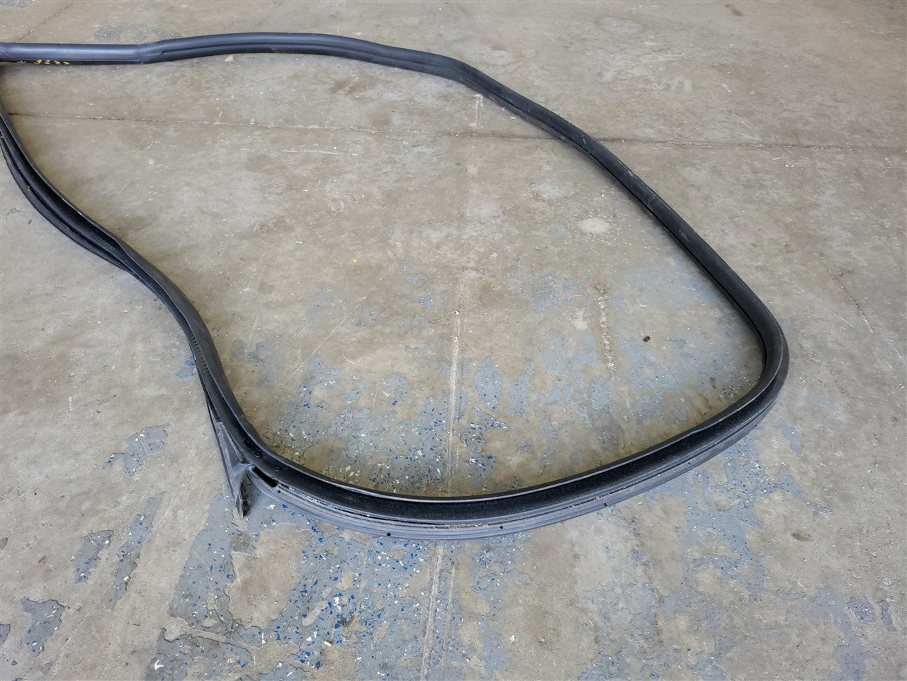 2013 CAMARO RH PASSENGER DOOR WEATHERSTRIP 33721 - image 12