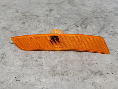 2016 CAMARO FRONT DRIVER AMBER MARKER LIGHT 33724 - image 1