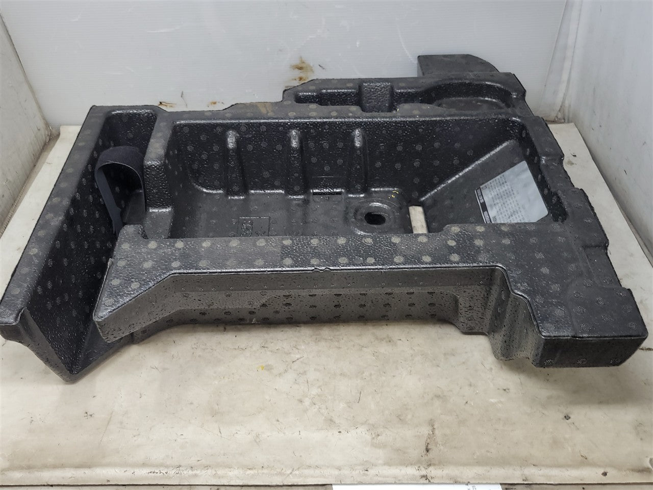 2017 CAMARO TRUNK TOOL STORAGE FOAM 23474328 33730 - image 1
