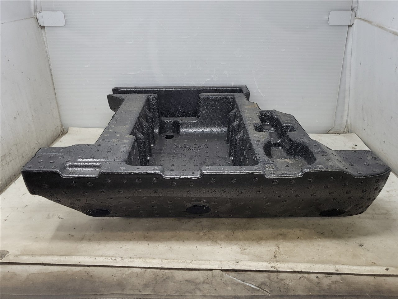 2017 CAMARO TRUNK TOOL STORAGE FOAM 23474328 33730 - image 3