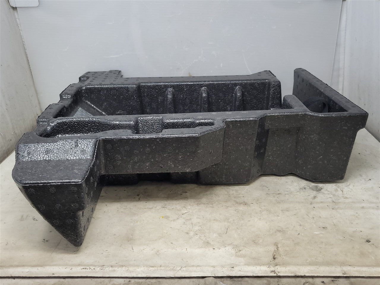 2016 CAMARO TRUNK TOOL STORAGE FOAM 23474328 33731 - image 3