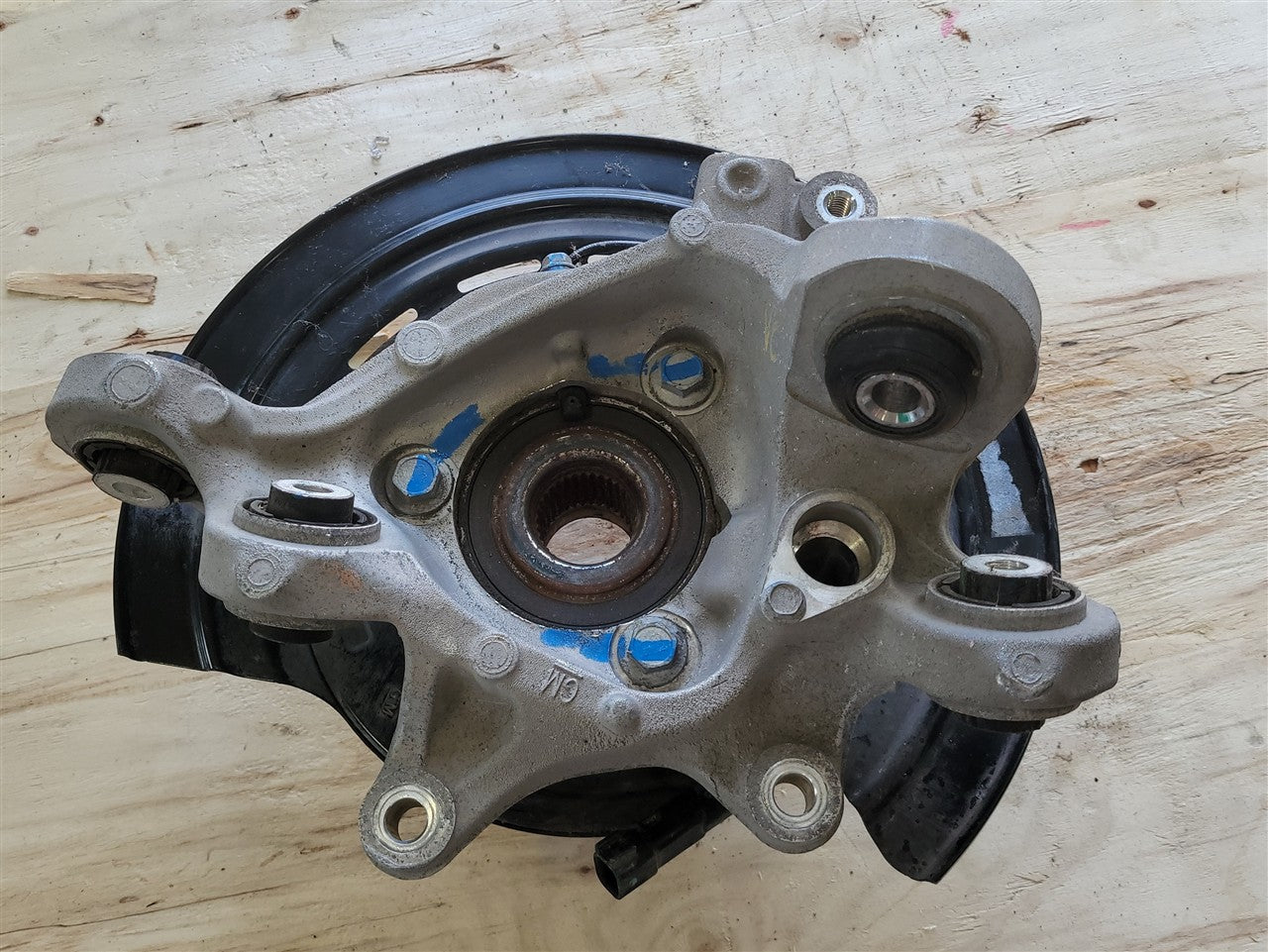 2018 CAMARO RH PASSENGER REAR SPINDLE SS 1LE 10K 33733 - image 7