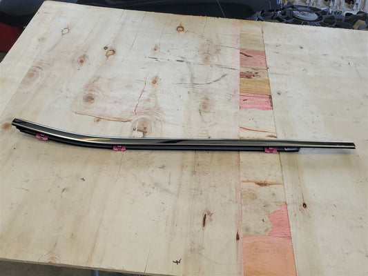 2022 SIERRA150 RH REAR BELT REVEAL MOLDING 85038849 33737 - image 1