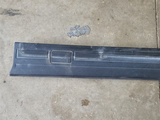 2022 SILVRDO15 LH DRIVER BED RAIL TRIM CHEVY 5'8" 33742 - image 2