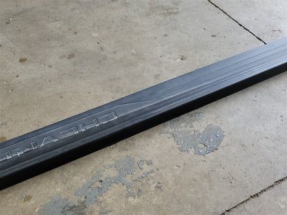 2022 SILVRDO15 LH DRIVER BED RAIL TRIM CHEVY 5'8" 33742 - image 8