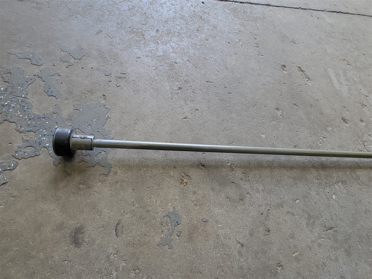2018 SILVRDO15 TAILGATE ASSIST TORQUE ROD 25889653 33744 - image 2