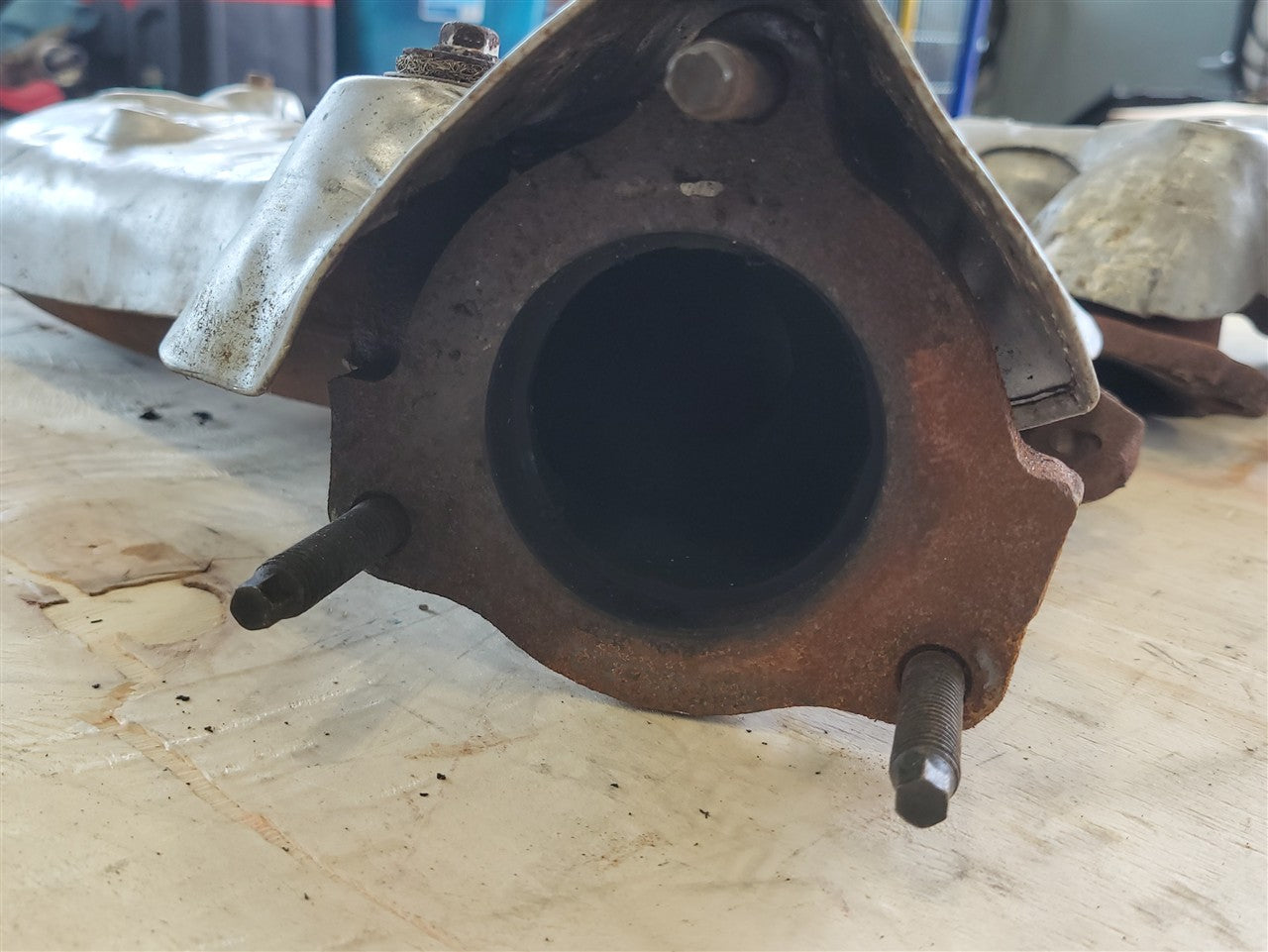 2023 SIERDEN15 EXHAUST MANIFOLDS PAIR 5.3L 6.2L L84 33746 - image 4