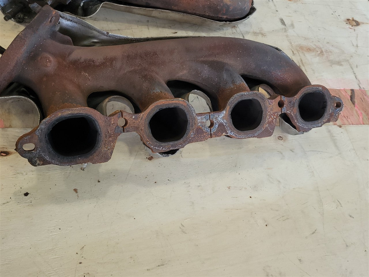 2023 SIERDEN15 EXHAUST MANIFOLDS PAIR 5.3L 6.2L L84 33746 - image 9