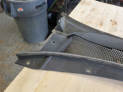 2017 CAMARO WINDSHIELD WIPER COWL VENT PANEL 33748 - image 7