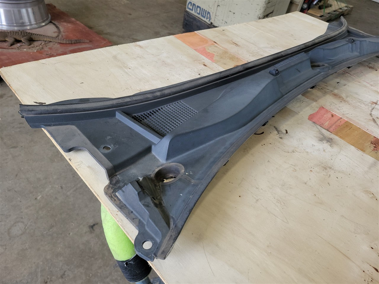 2017 CAMARO WINDSHIELD WIPER COWL VENT PANEL 33748 - image 9