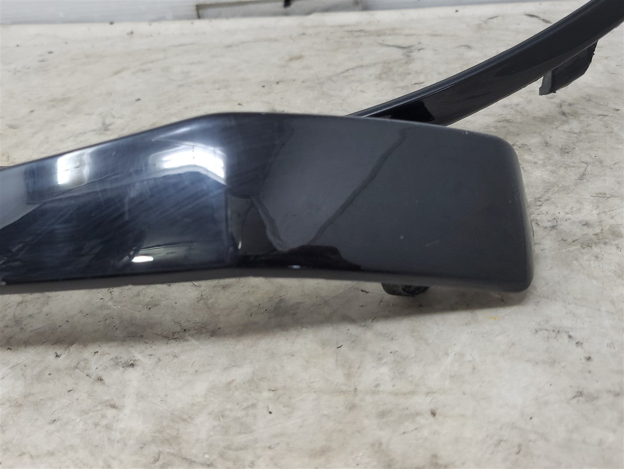 2016 CAMARO OEM REAR MOLDED SPLASH GUARDS BLACK 33754 - image 3