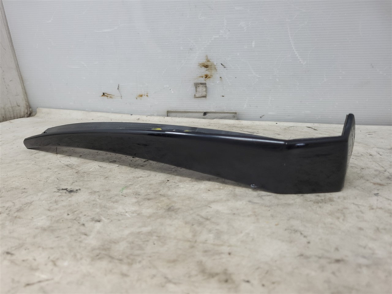 2016 CAMARO OEM FRONT LH MOLDED SPLASH GUARD 33755 - image 11