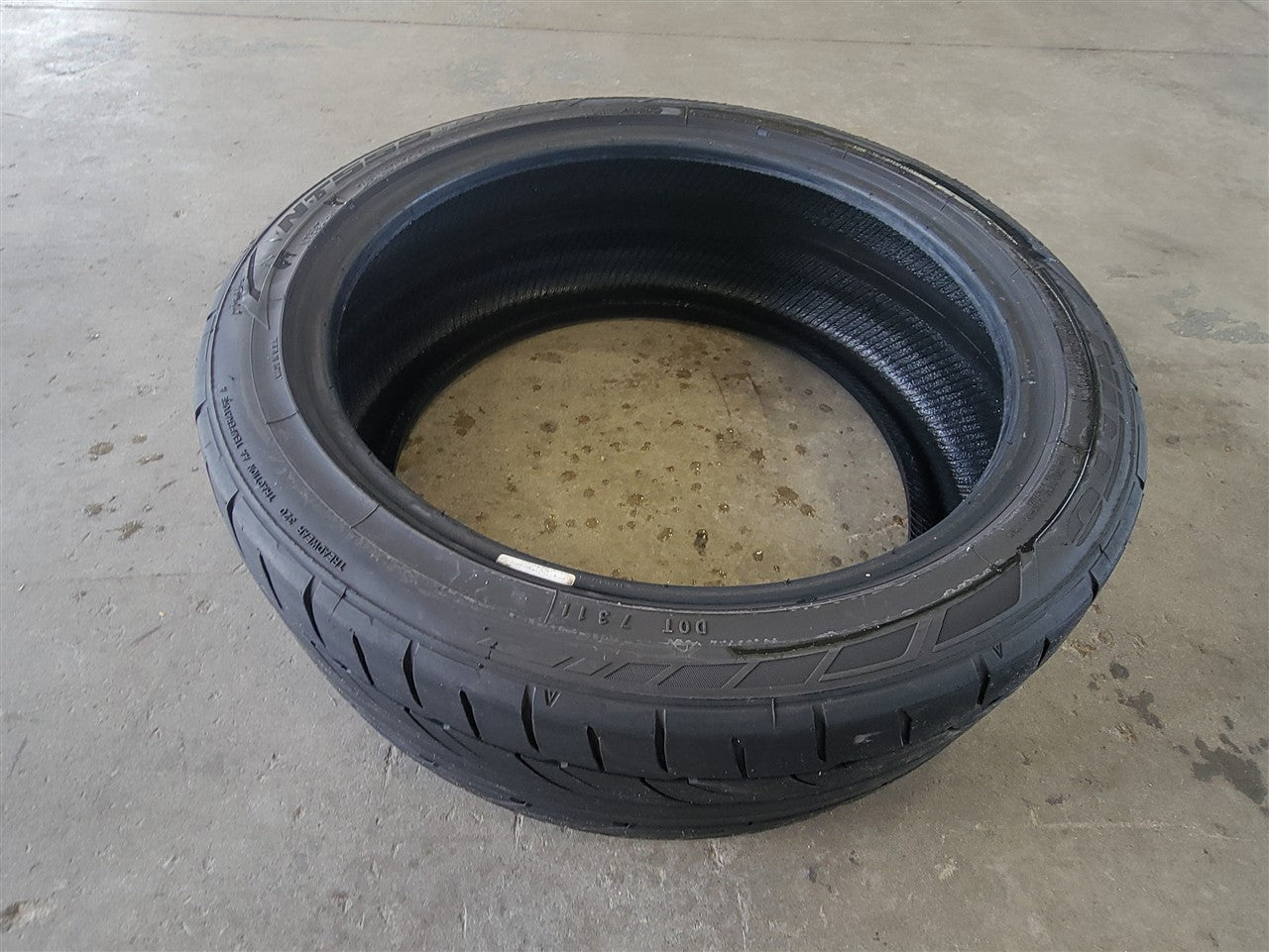 2017 CAMARO 245/40R20 NITTO NT555 G2 TIRE 7/32" 33756 - image 5