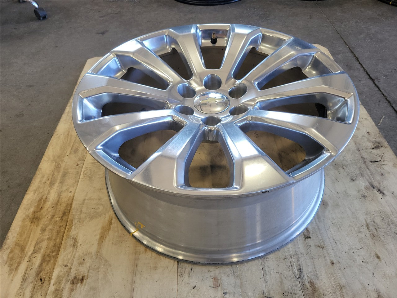 2019 SILVRDO15 22" 22X9 HIGH COUNTRY WHEEL SML BEND 33761 - image 3