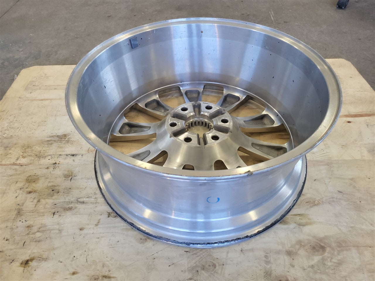 2019 SILVRDO15 22" 22X9 HIGH COUNTRY WHEEL SML BEND 33761 - image 9