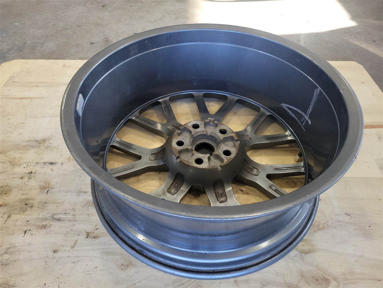 2014 CAMARO 21" FRONT WHEEL HYPER SILVER TNYRASH 33762 - image 9