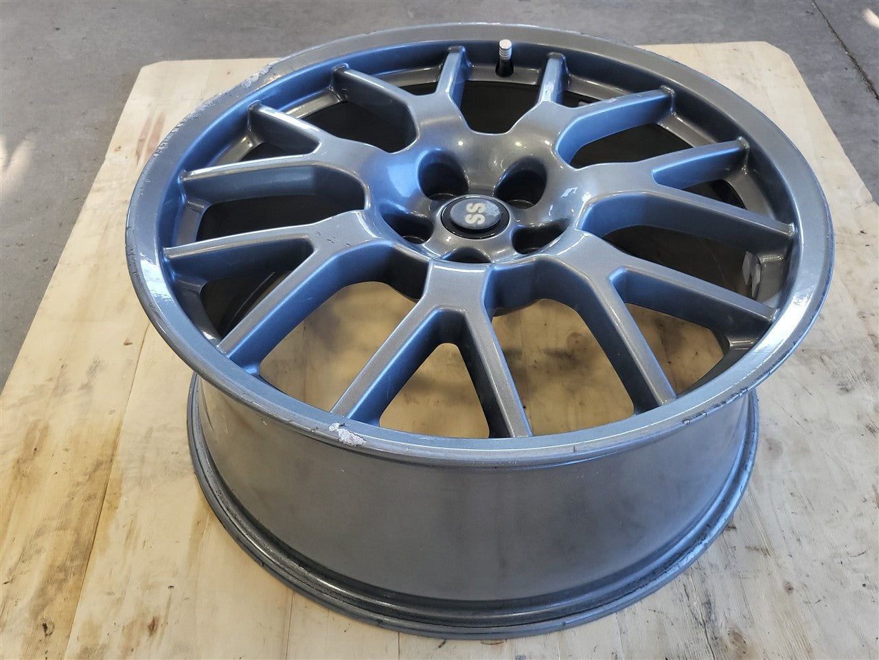 2014 CAMARO 21" FRONT WHEEL HYPER SILVER BEND 33763 - image 3