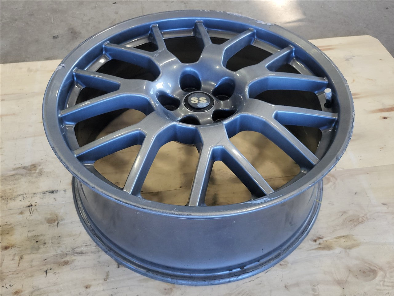 2014 CAMARO 21" FRONT WHEEL HYPER SILVER BEND 33763 - image 4
