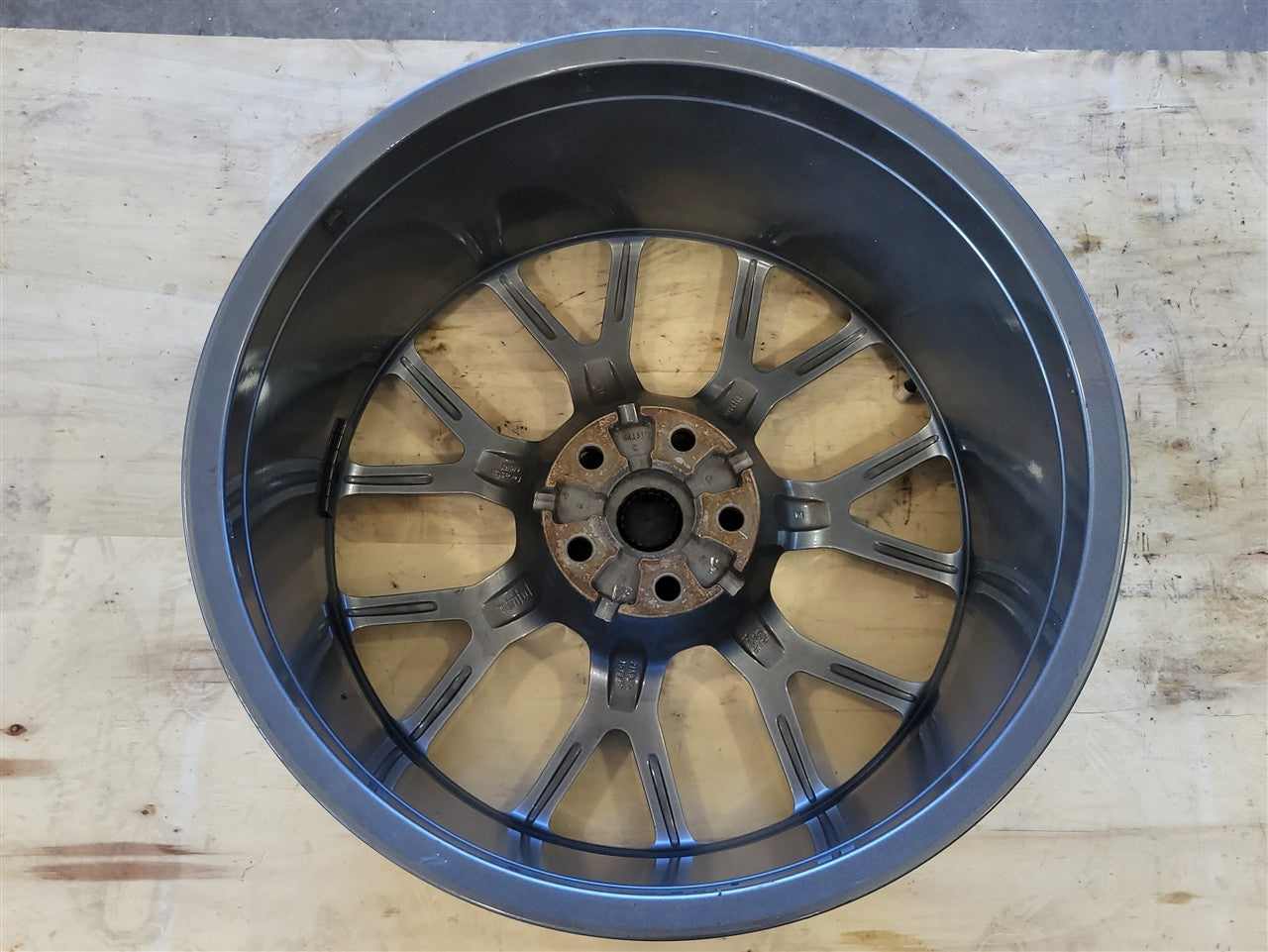 2014 CAMARO 21" REAR WHEEL HYPER SILVER 14 SPOKE 33764 - image 6
