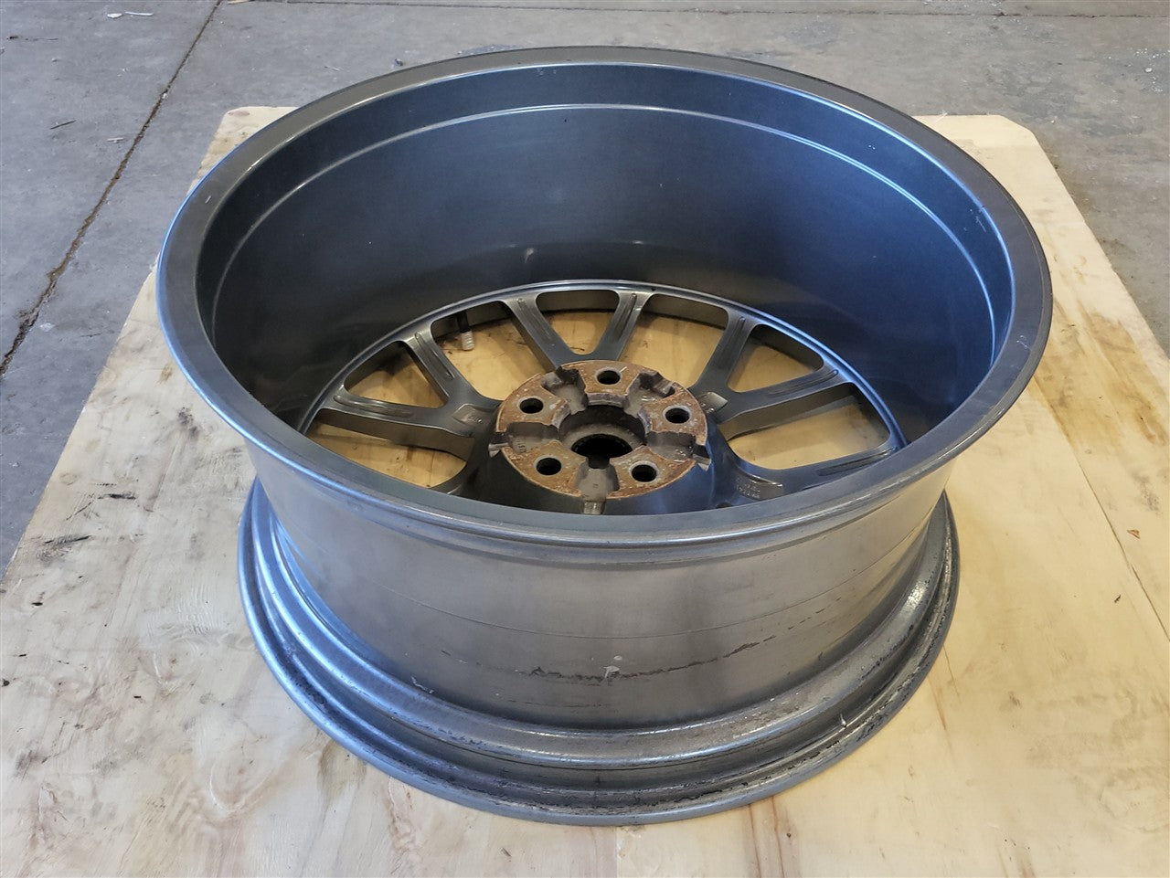 2014 CAMARO 21" REAR WHEEL HYPER SILVER 14 SPOKE 33764 - image 10