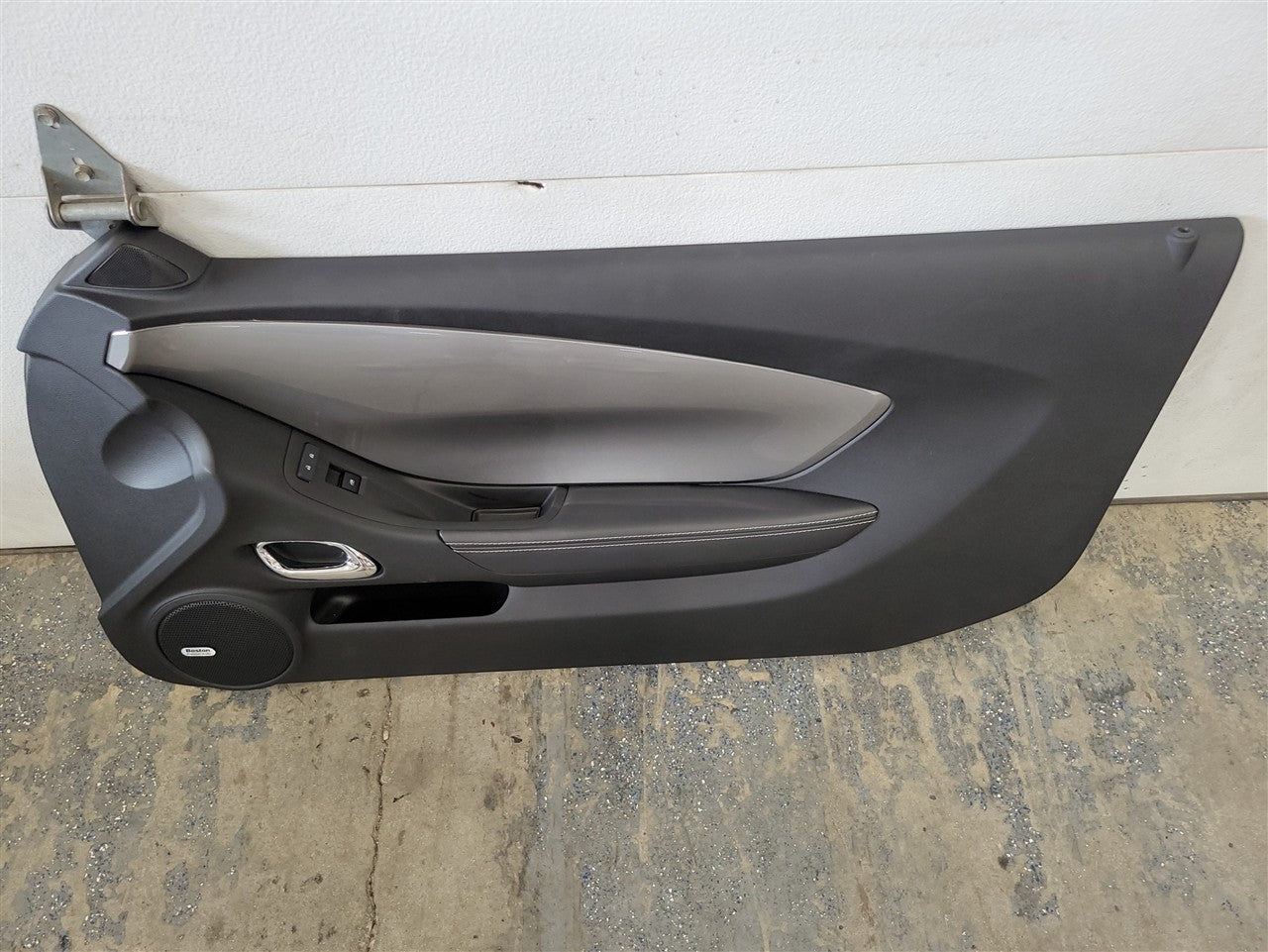 2013 CAMARO RH PASSENGER DOOR PANEL TRIM 33766 - image 6