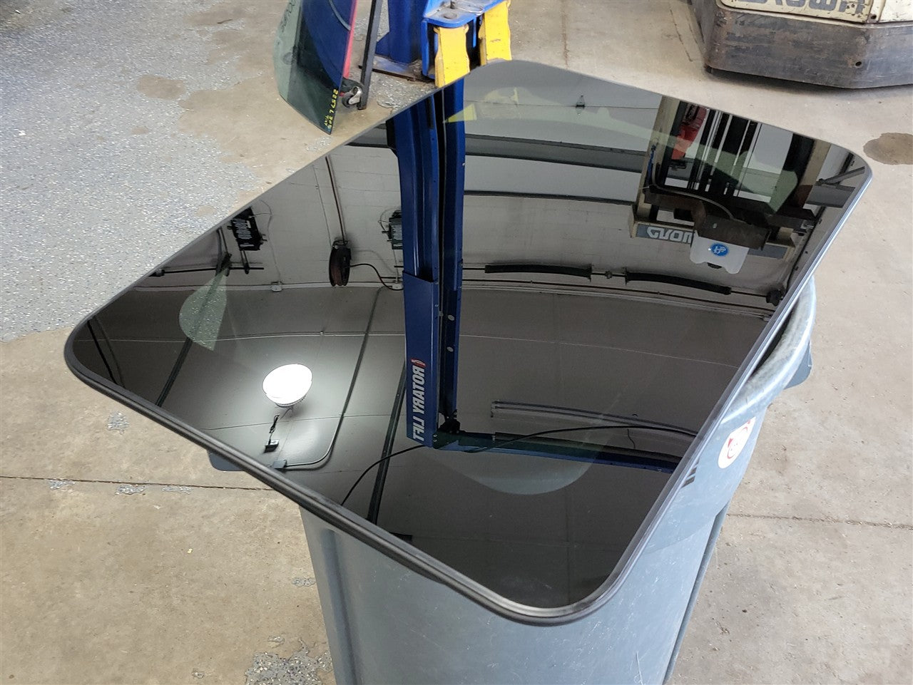 2013 CAMARO OEM SUNROOF GLASS 33775 - image 3