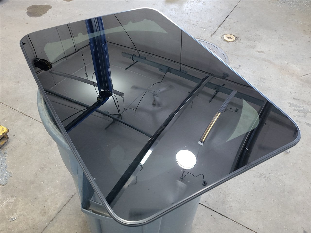 2013 CAMARO OEM SUNROOF GLASS 33775 - image 4