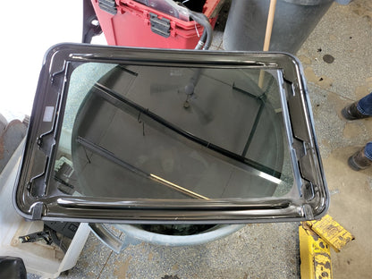 2013 CAMARO OEM SUNROOF GLASS 33775 - image 8