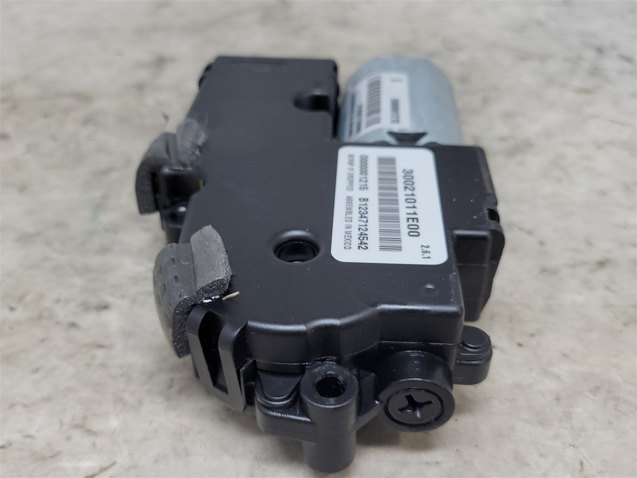 2013 CAMARO OEM SUNROOF MOTOR 22762630 33776 - image 5