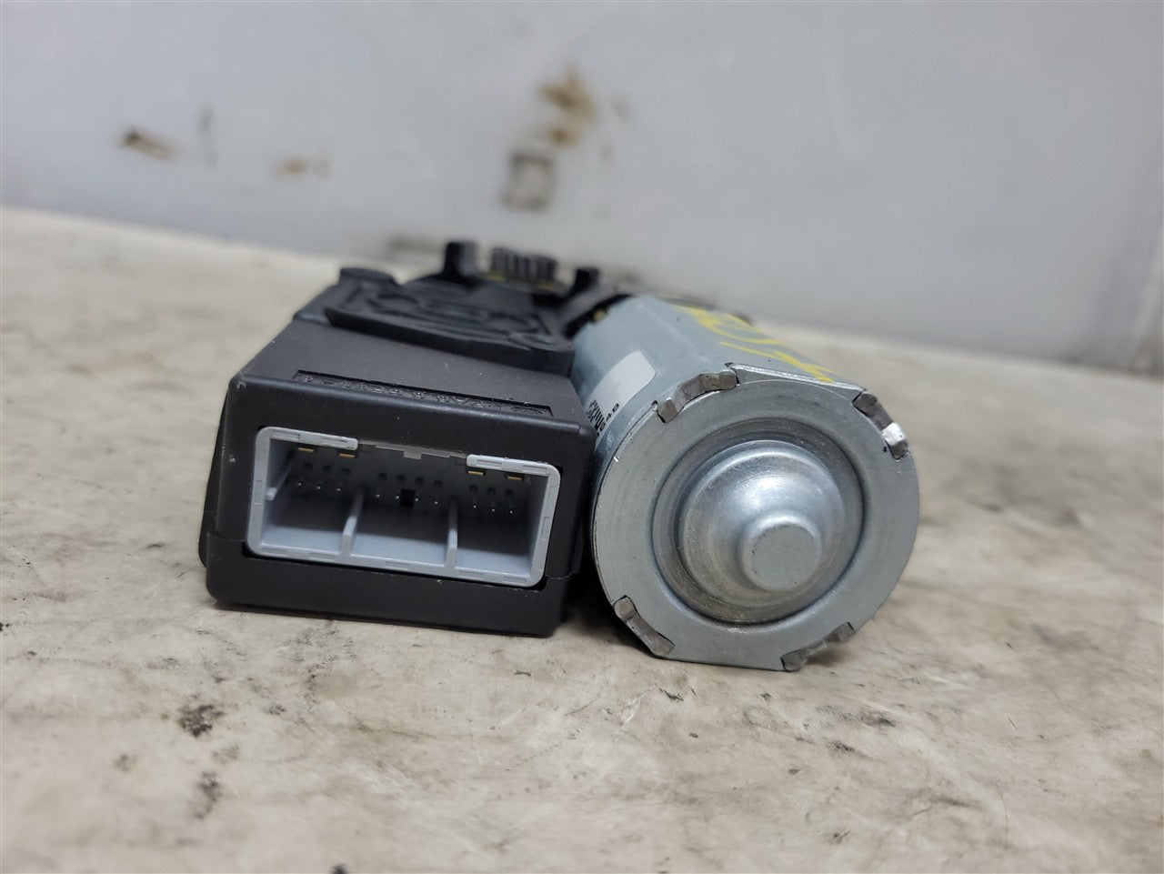 2013 CAMARO OEM SUNROOF MOTOR 22762630 33776 - image 9
