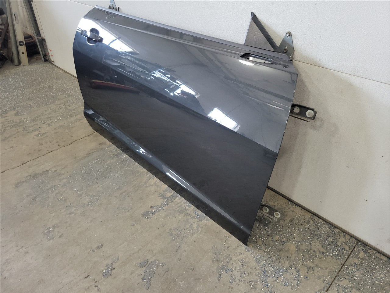 2013 CAMARO RH PASSENGER DOOR GRAY GLJ 810T 000 33777 - image 2