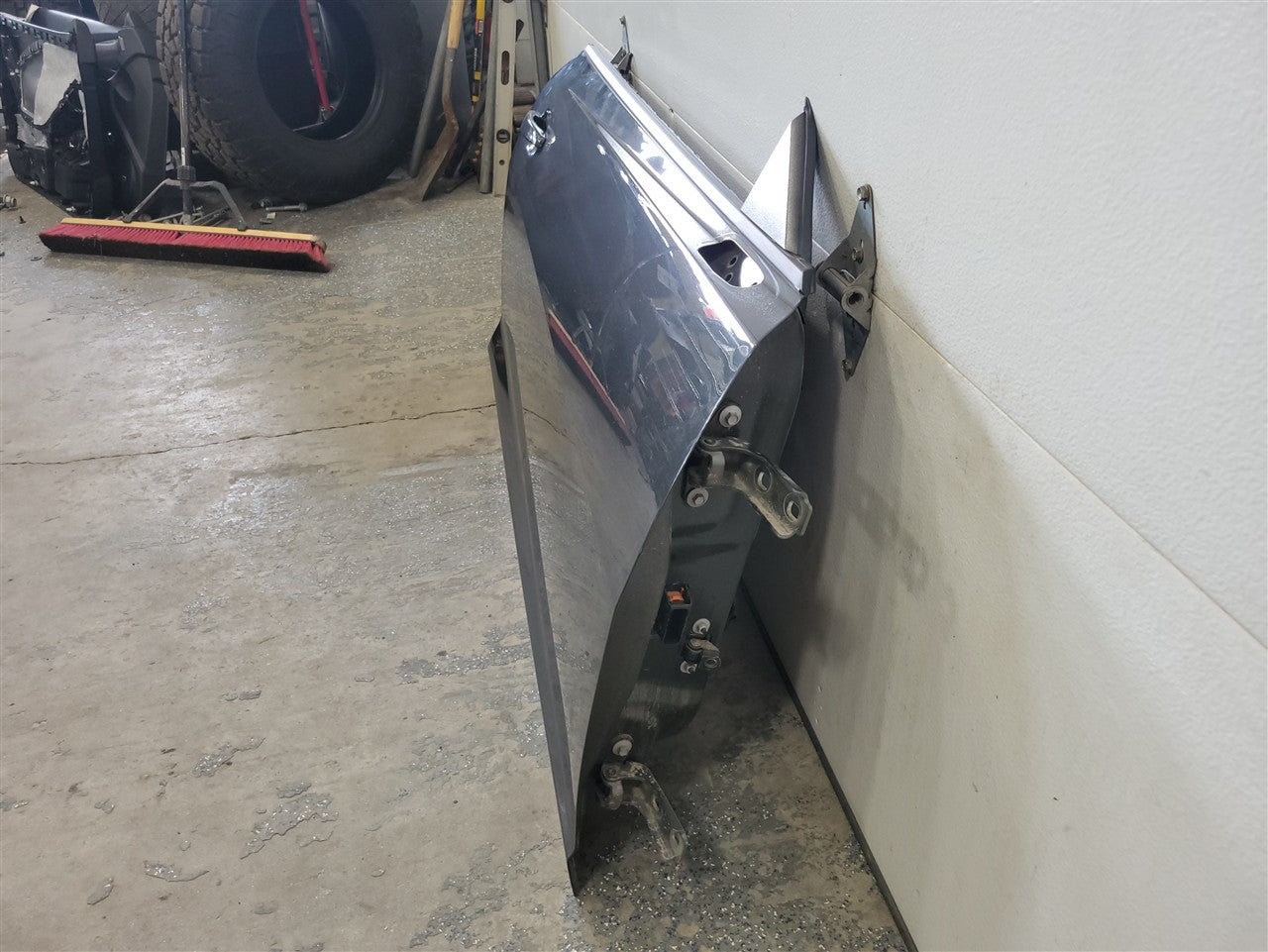 2013 CAMARO RH PASSENGER DOOR GRAY GLJ 810T 000 33777 - image 3