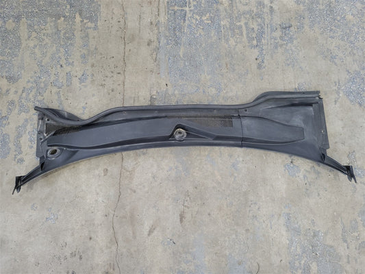 2013 CAMARO WINDSHIELD WIPER COWL TRIM PANEL 33785 - image 1