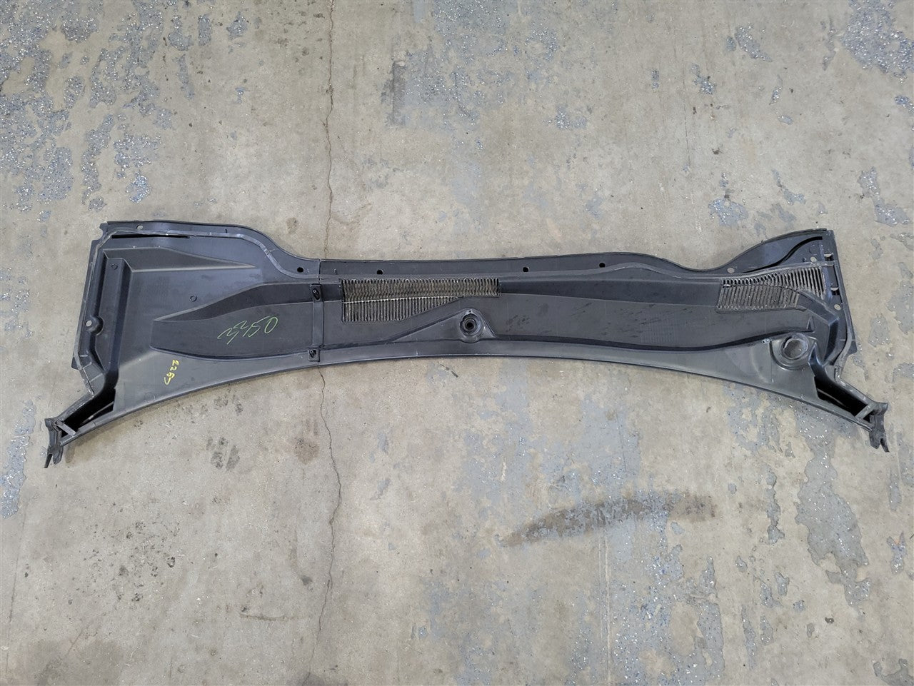2013 CAMARO WINDSHIELD WIPER COWL TRIM PANEL 33785 - image 10