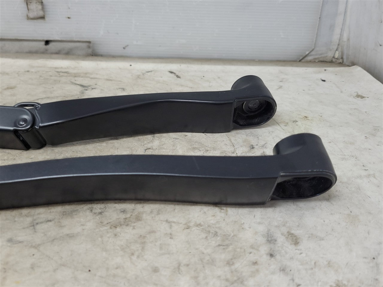 2013 CAMARO WINDSHIELD WIPER ARMS PAIR LH RH 17K 33786 - image 3