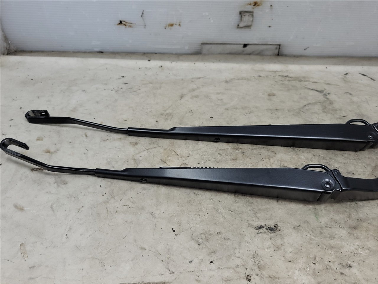 2013 CAMARO WINDSHIELD WIPER ARMS PAIR LH RH 17K 33786 - image 4