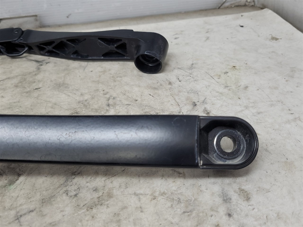 2013 CAMARO WINDSHIELD WIPER ARMS PAIR LH RH 17K 33786 - image 9