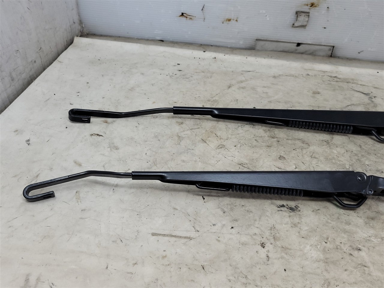2013 CAMARO WINDSHIELD WIPER ARMS PAIR LH RH 17K 33786 - image 10