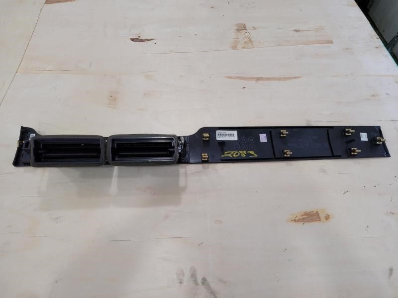 2009 YUKON DENALI CENTER DASH VENT & RH DASH TR 337 - image 4