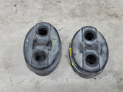 2013 CAMARO OEM REAR EXHAUST HANGERS 4 PIECES 33800 - image 6