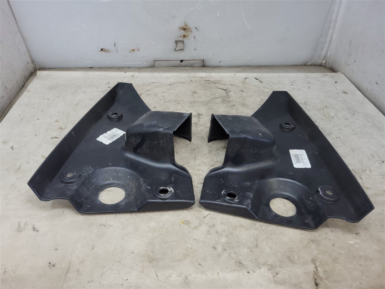 2013 CAMARO TAIL LIGHT CLOSE OUT PANELS PAIR 33806 - image 7