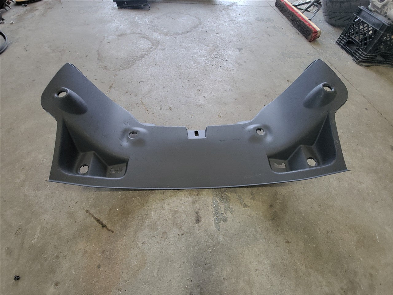 2013 CAMARO TRUNK REAR PANEL TRIM 92231258 33808 - image 4