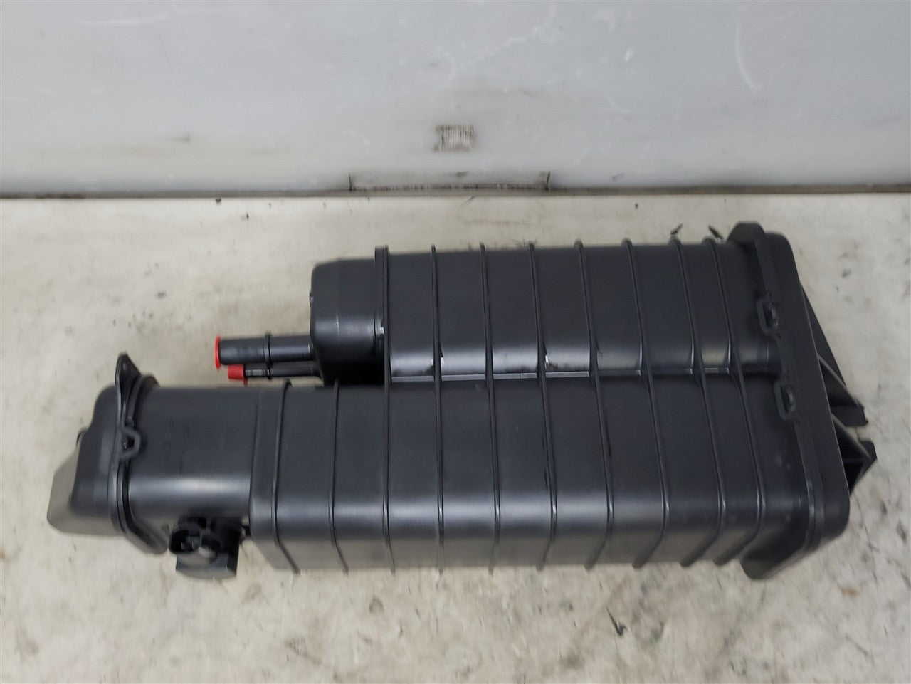 2013 CAMARO OEM FUEL VAPOR CANISTER 17K 22870105 33818 - image 1
