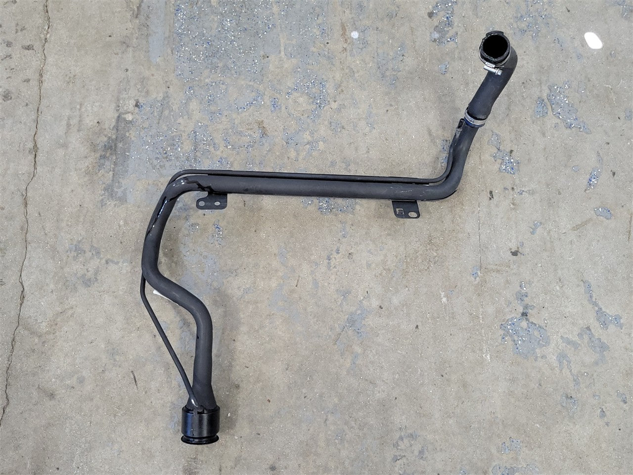 2013 CAMARO FUEL FILLER NECK 22925350 33819 - image 5